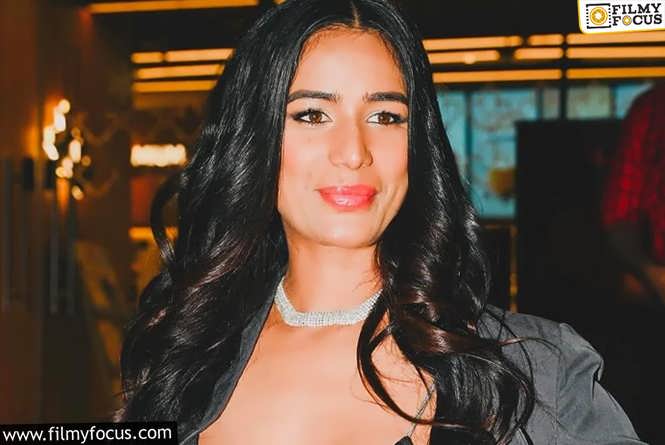 Poonam Pandey : அடேங்கப்பா… பிரபல பாலிவுட் நடிகை பூனம் பாண்டேவின் சொத்து மதிப்பு இத்தனை கோடியா?