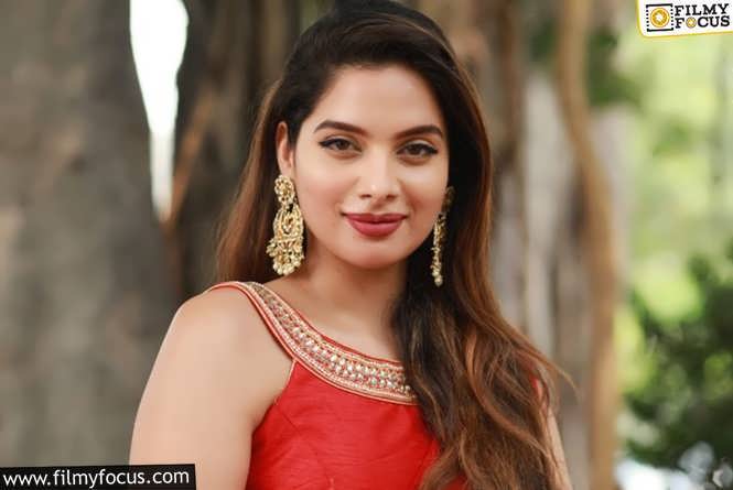 Tanya Hope : பிகினி உடையில் கில்மா போஸ் கொடுத்த தன்யா ஹோப்… வைரலாகும் வீடியோ!