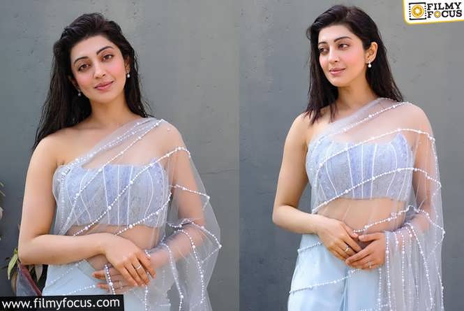 Pranitha : தொப்புள் தெரிய போஸ் கொடுத்த நடிகை பிரணிதா… வைரலாகும் ஸ்டில்ஸ்!